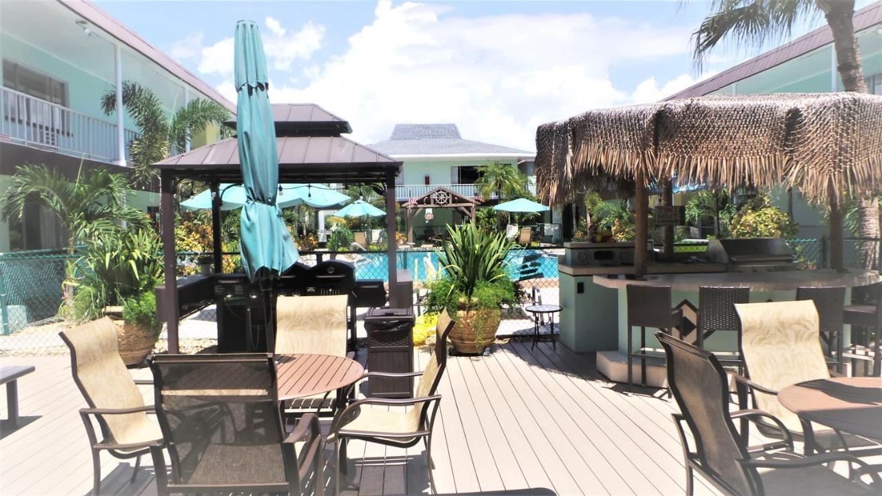 Island House Resort Hotel Сейнт Пийт Бийч Екстериор снимка