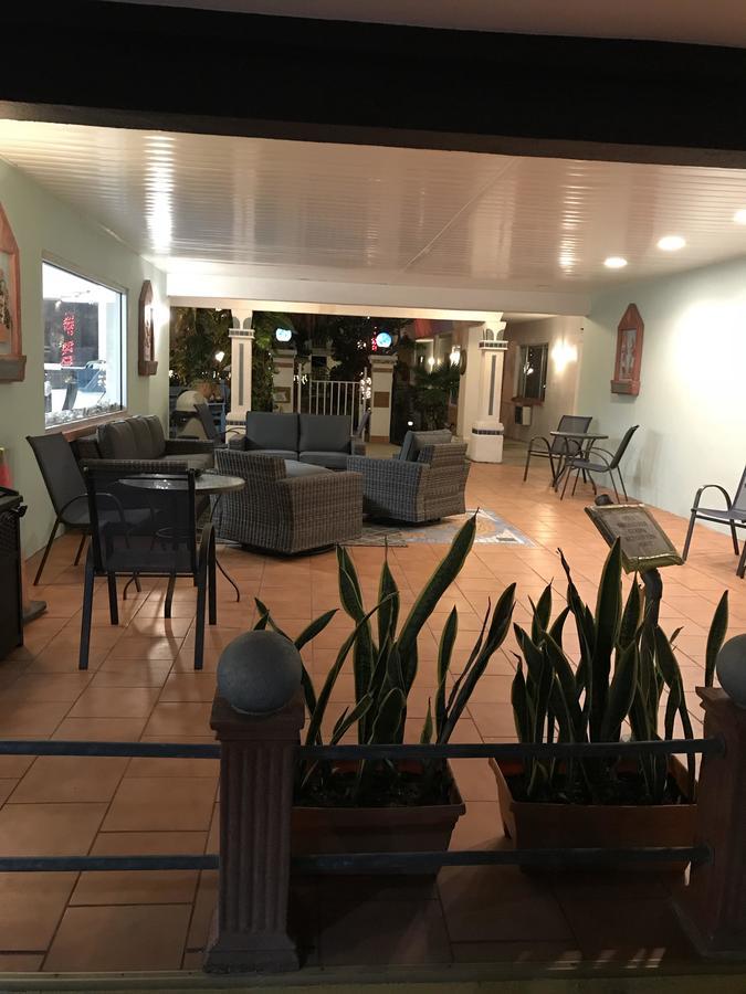 Island House Resort Hotel Сейнт Пийт Бийч Екстериор снимка