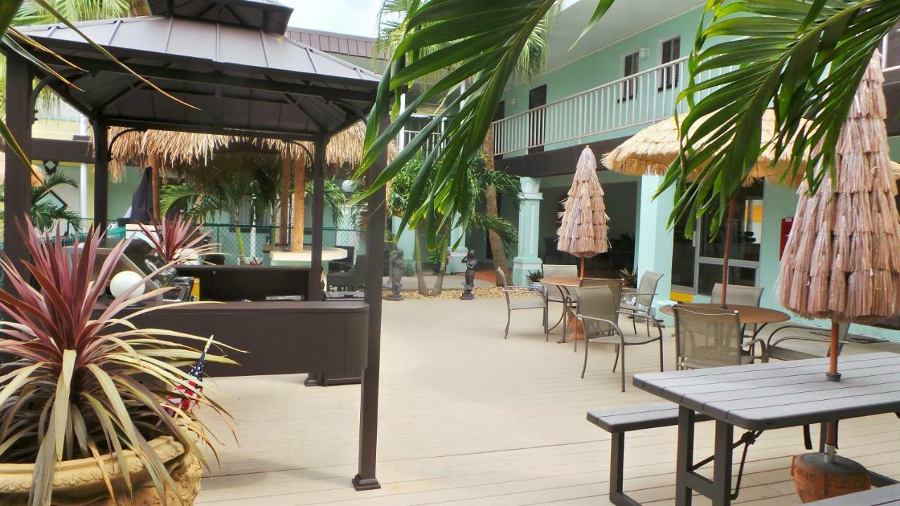 Island House Resort Hotel Сейнт Пийт Бийч Екстериор снимка