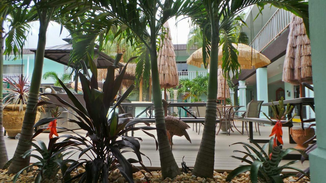 Island House Resort Hotel Сейнт Пийт Бийч Екстериор снимка