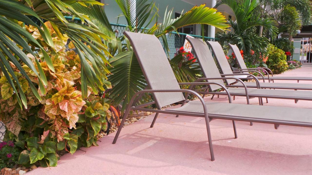 Island House Resort Hotel Сейнт Пийт Бийч Екстериор снимка