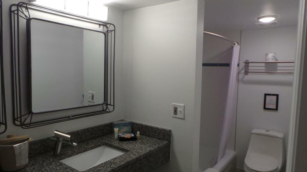 Island House Resort Hotel Сейнт Пийт Бийч Екстериор снимка
